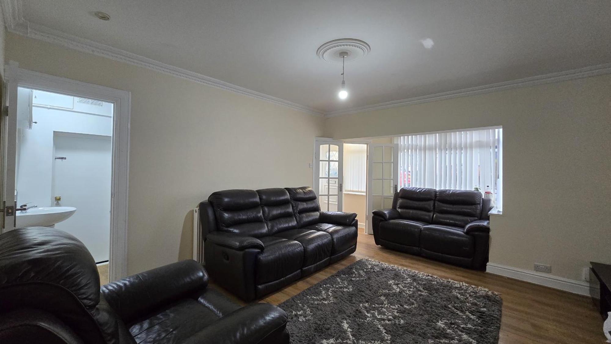 Entire Three Bedroom House In Birmingham Bagian luar foto